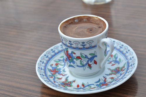 https://www.minordiversion.com/wp-content/uploads/2012/04/Turkish-Coffee-at-Mazi.jpg